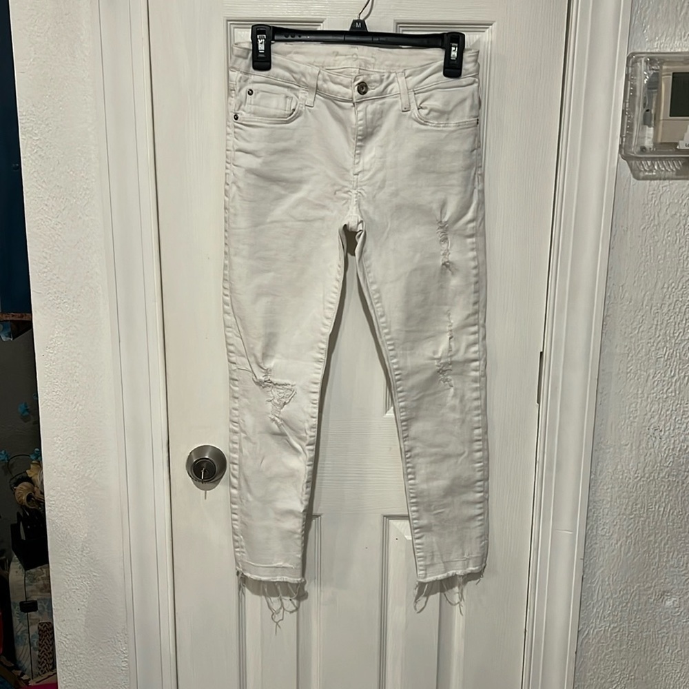 Women’s Zara Basic white jeans